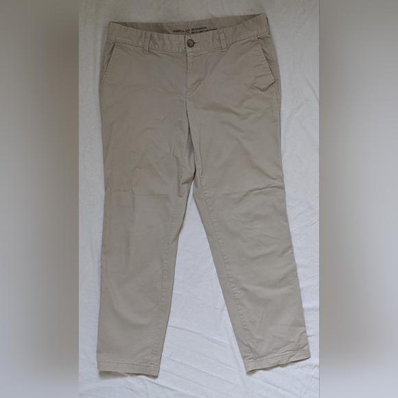 Curvey girlfriend Capri GAP khakis size 4 - Picture 1 of 4